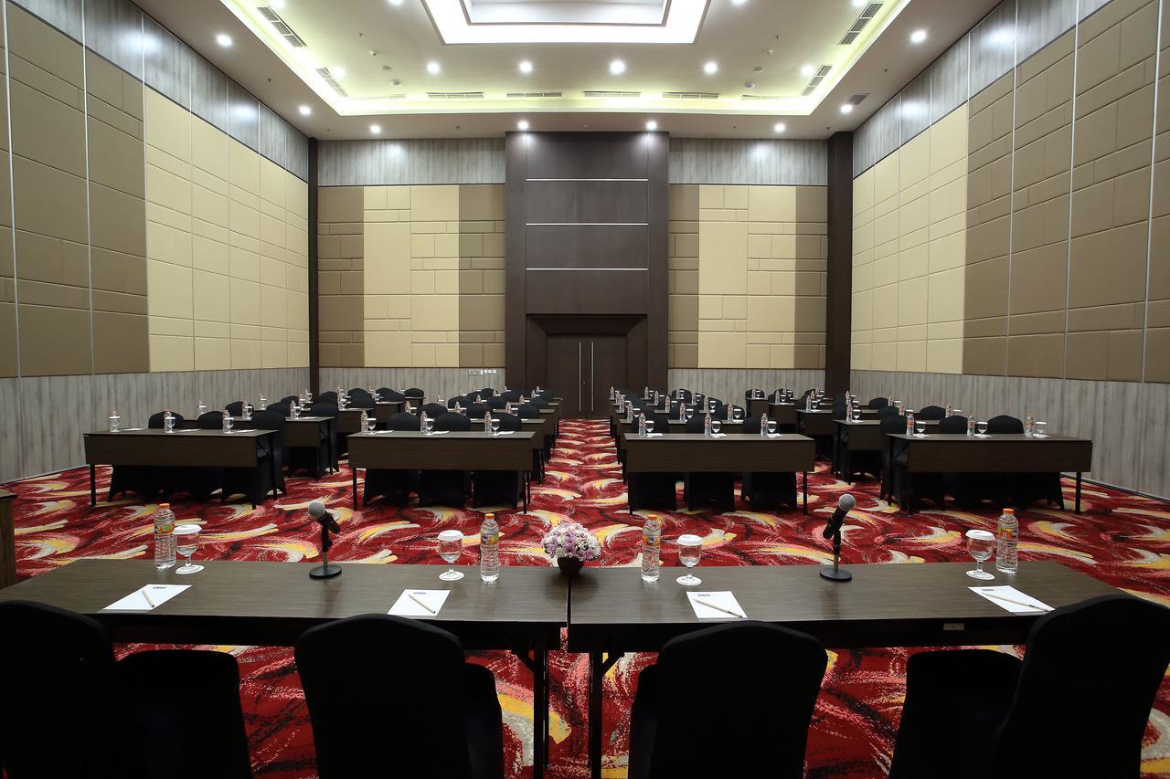 Bigland Hotel & Convention Sentul Bogor Eksteriør bilde