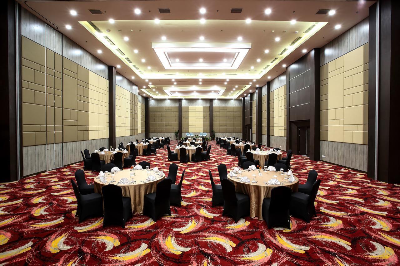 Bigland Hotel & Convention Sentul Bogor Eksteriør bilde