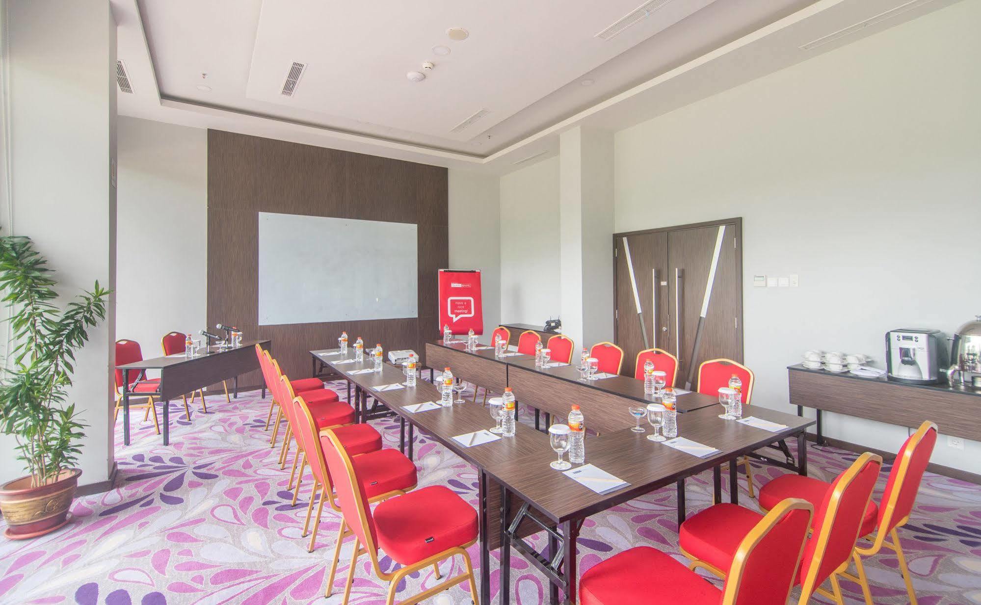 Bigland Hotel & Convention Sentul Bogor Eksteriør bilde