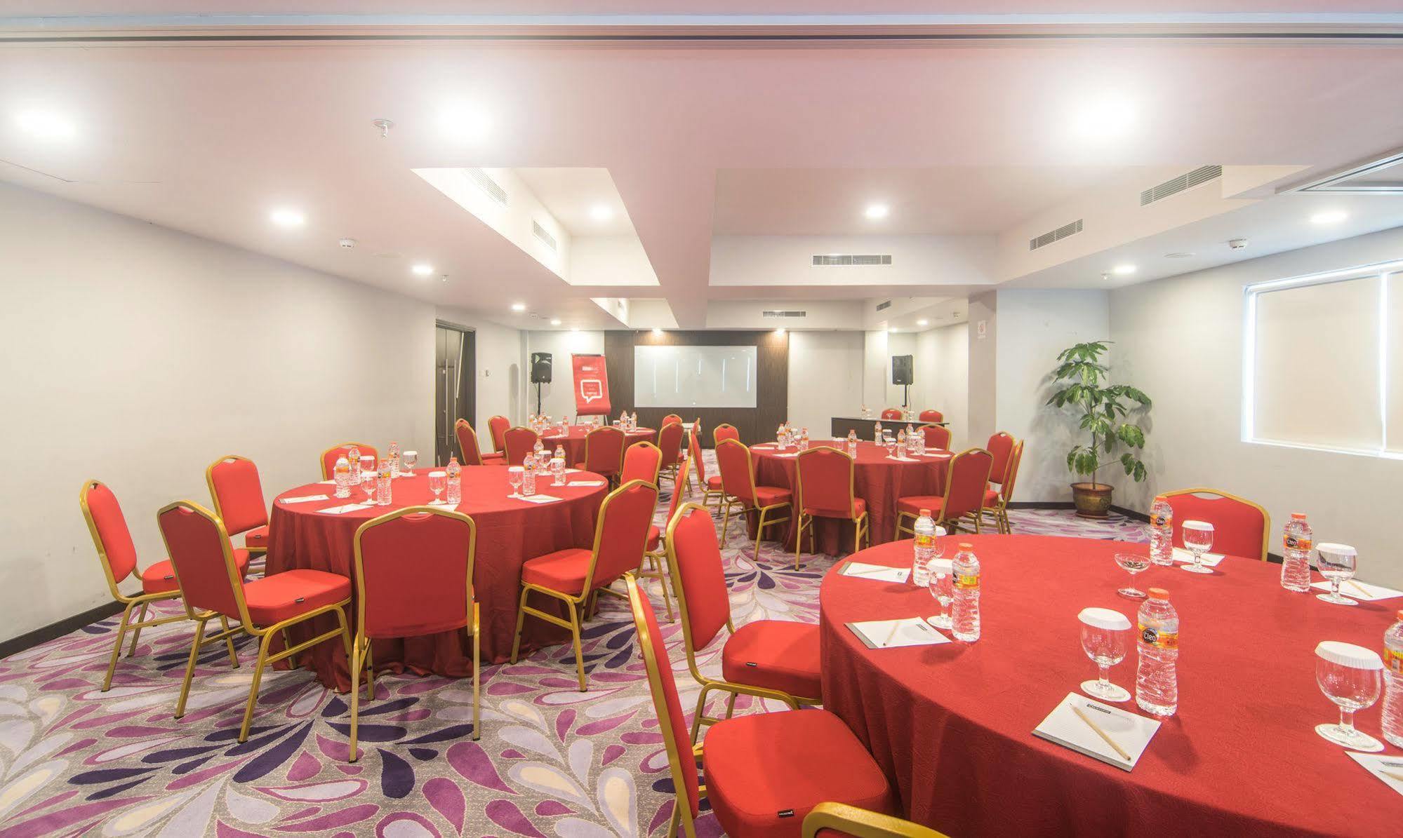 Bigland Hotel & Convention Sentul Bogor Eksteriør bilde