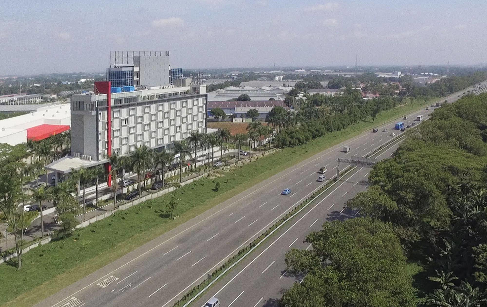 Bigland Hotel & Convention Sentul Bogor Eksteriør bilde